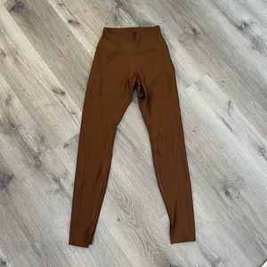Alo Yoga leggings
